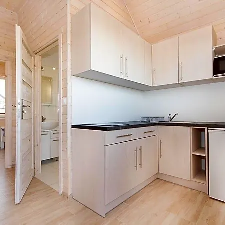 Letniskowe Biala Perla Lodge Jezierzany